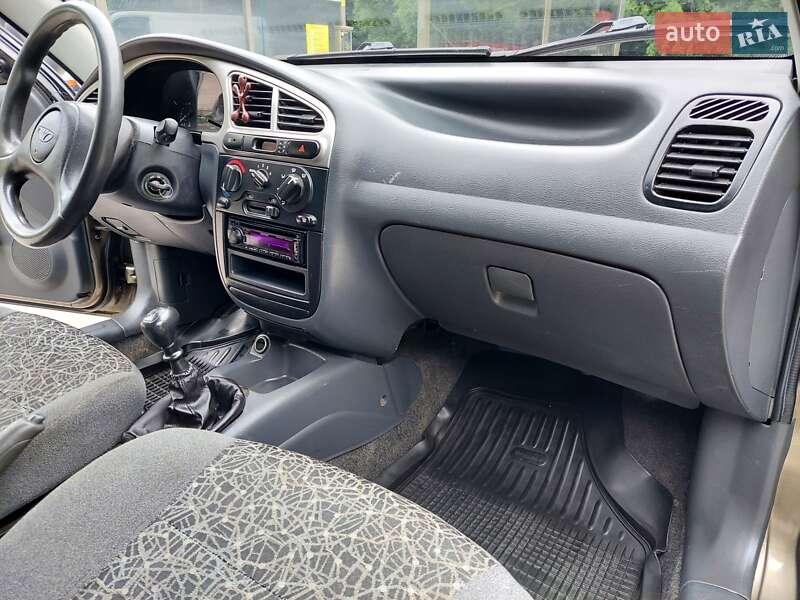 Седан Daewoo Sens 2011 в Киеве