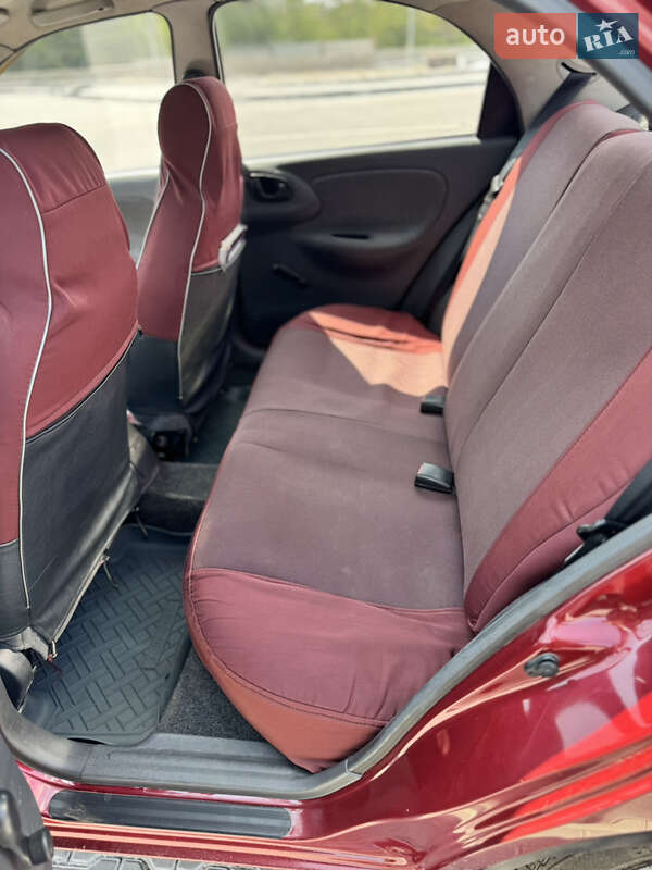 Седан Daewoo Sens 2004 в Кривом Роге