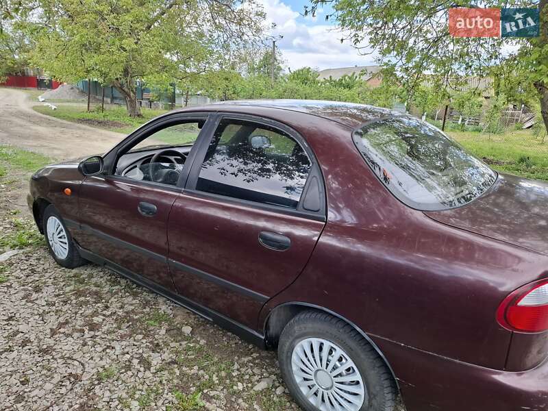 Седан Daewoo Sens 2010 в Немирове