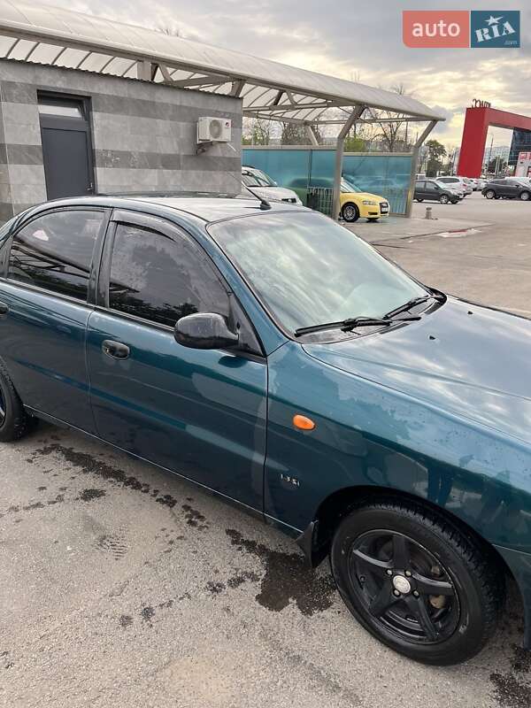 Седан Daewoo Sens 2004 в Харькове