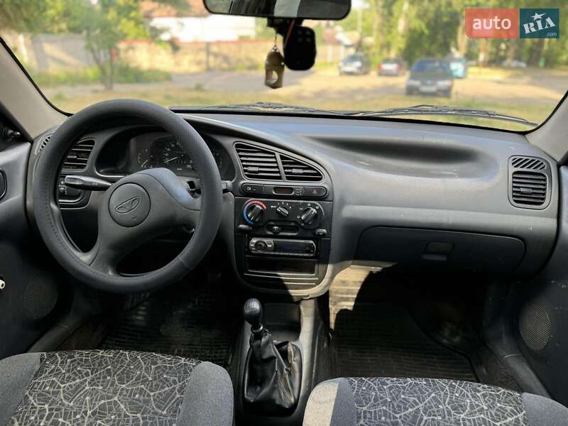 Седан Daewoo Sens 2004 в Днепре