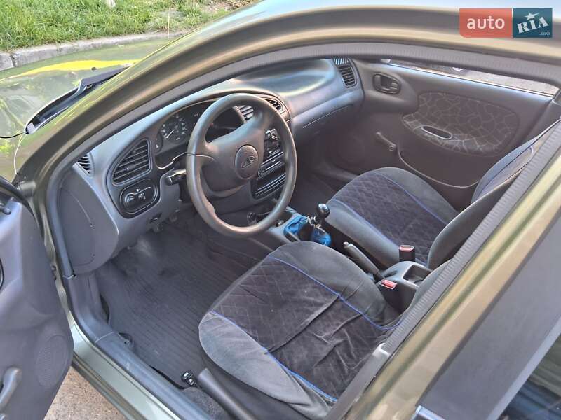 Седан Daewoo Sens 2003 в Львове