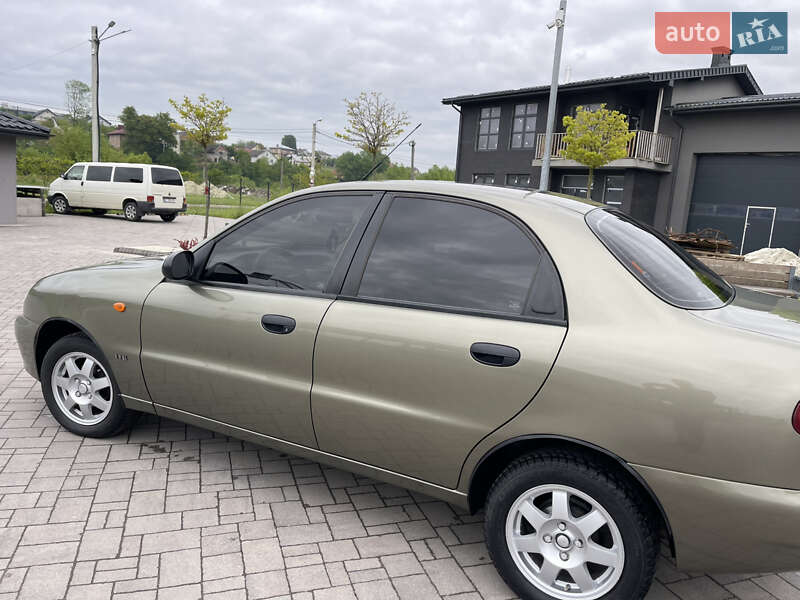 Седан Daewoo Sens 2004 в Львове