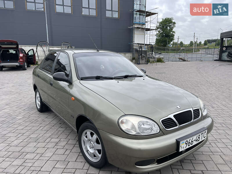 Седан Daewoo Sens 2004 в Львове