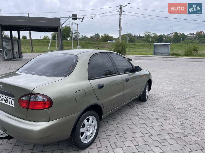 Седан Daewoo Sens 2004 в Львове