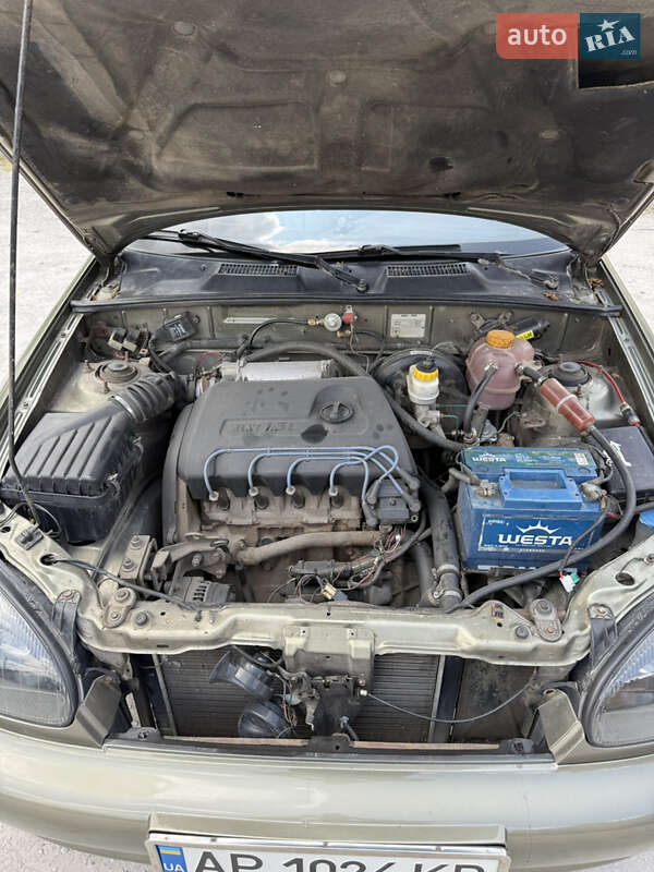 Седан Daewoo Sens 2004 в Запорожье
