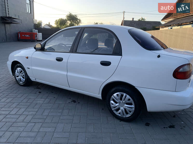 Седан Daewoo Sens 2002 в Костополе