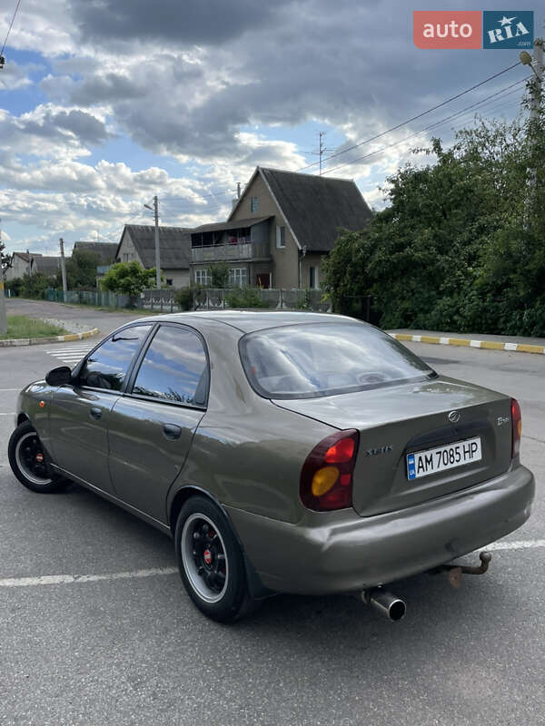 Седан Daewoo Sens 2012 в Попельне