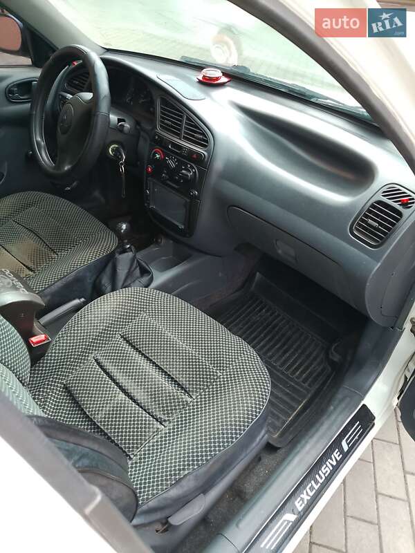 Седан Daewoo Sens 2005 в Горохове