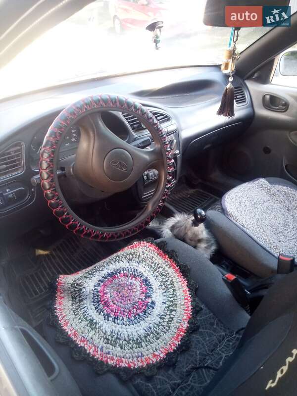 Седан Daewoo Sens 2004 в Светловодске