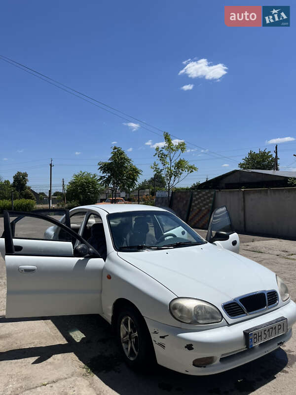 Седан Daewoo Sens 2002 в Килии