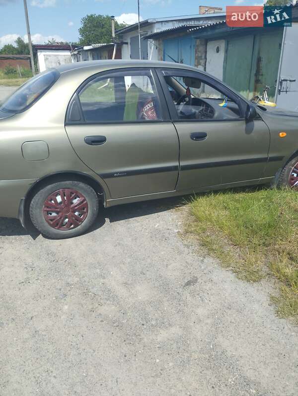 Седан Daewoo Sens 2004 в Звягеле
