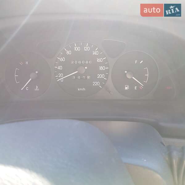 Седан Daewoo Sens 2003 в Запорожье