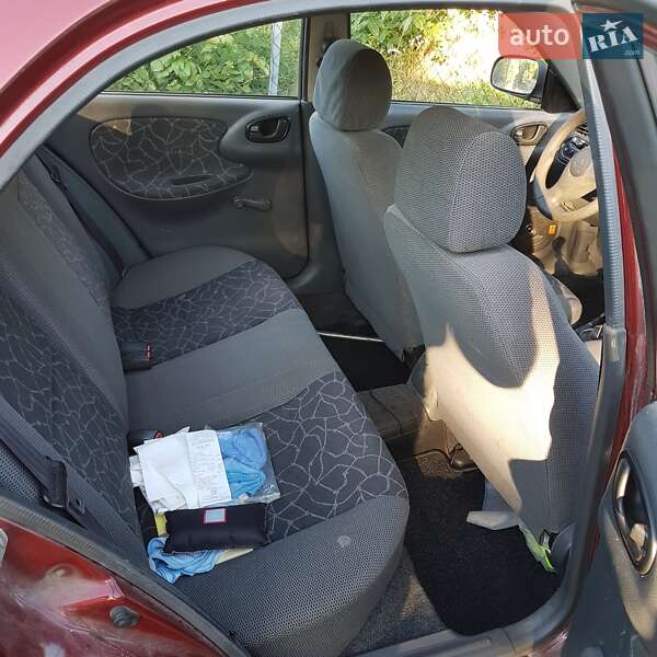 Седан Daewoo Sens 2003 в Запорожье