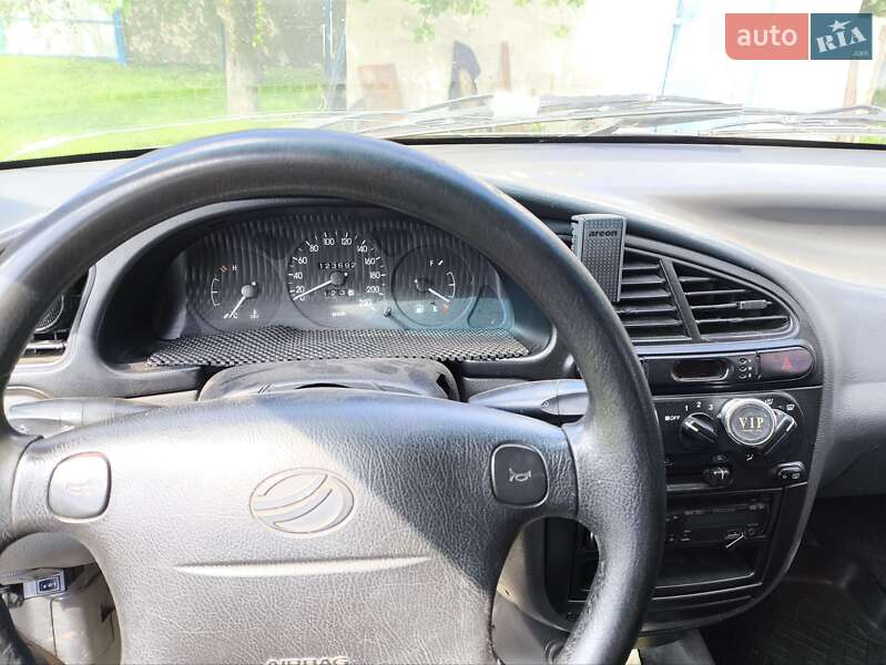 Седан Daewoo Sens 2004 в Гребінці