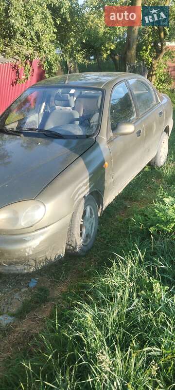 Седан Daewoo Sens 2003 в Чернівцях