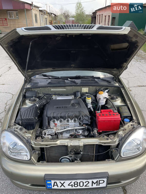 Седан Daewoo Sens 2002 в Полонному