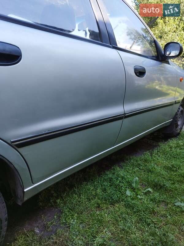 Седан Daewoo Sens 2004 в Гадячі