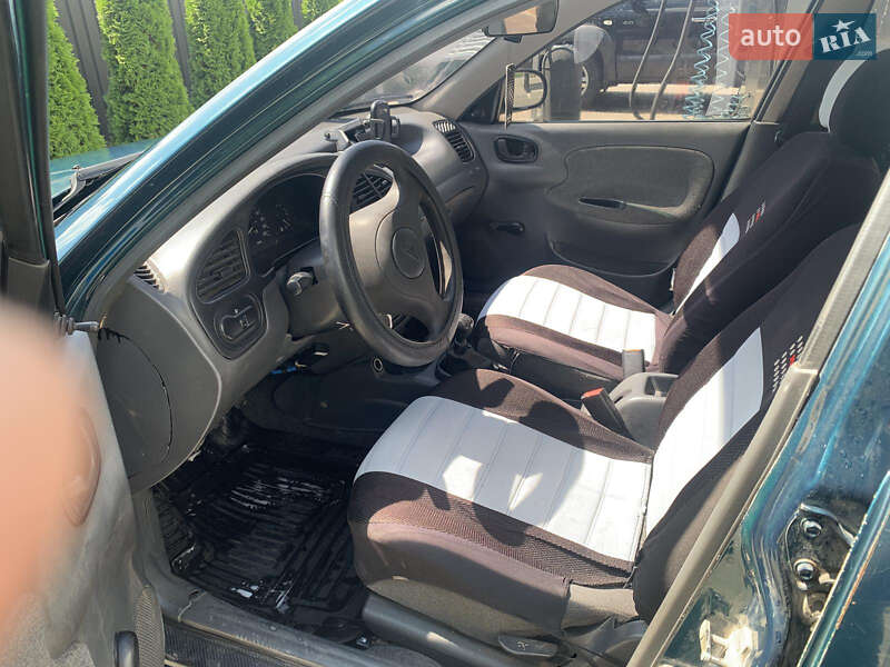 Седан Daewoo Sens 2005 в Звягелі