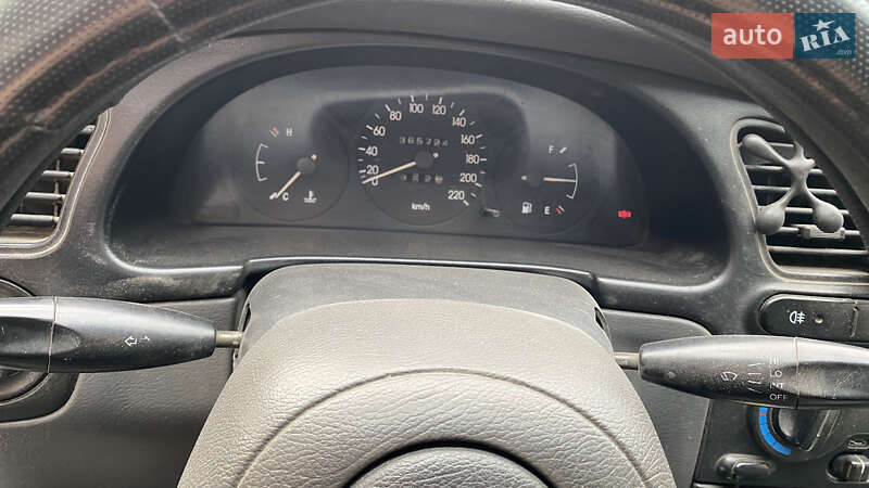 Седан Daewoo Sens 2004 в Волочиске