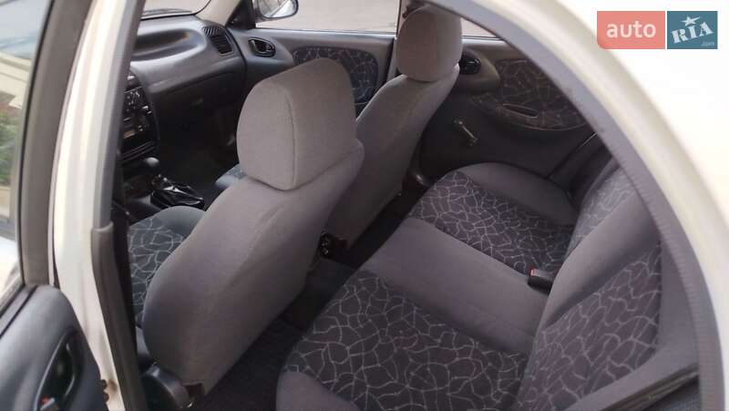 Седан Daewoo Sens 2003 в Харькове