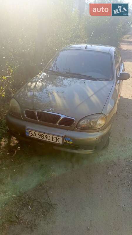 Седан Daewoo Sens 2005 в Помічній