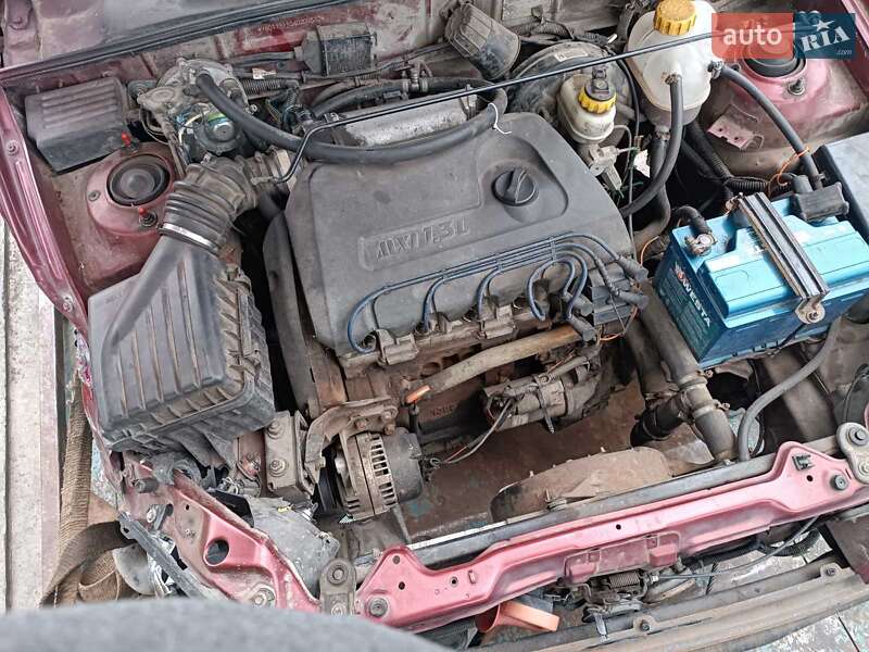 Седан Daewoo Sens 2004 в Львове