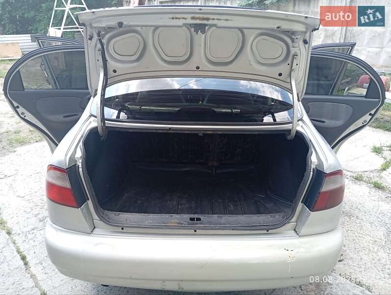 Седан Daewoo Sens 2004 в Киеве