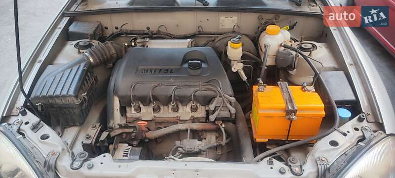 Седан Daewoo Sens 2004 в Киеве
