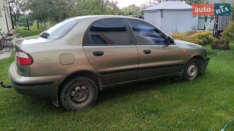 Седан Daewoo Sens 2005 в Новояворовске