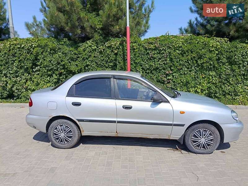 Седан Daewoo Sens 2007 в Измаиле