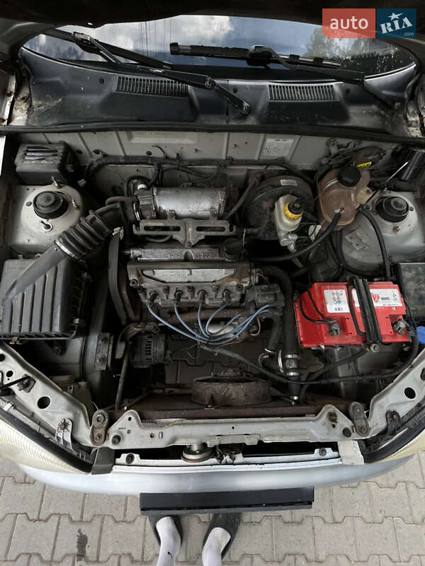 Седан Daewoo Sens 2005 в Косові
