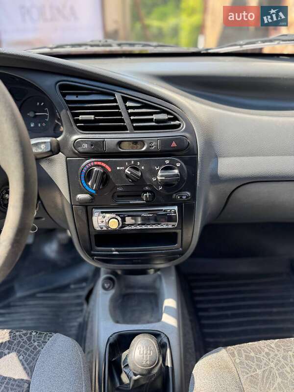 Седан Daewoo Sens 2008 в Хусті