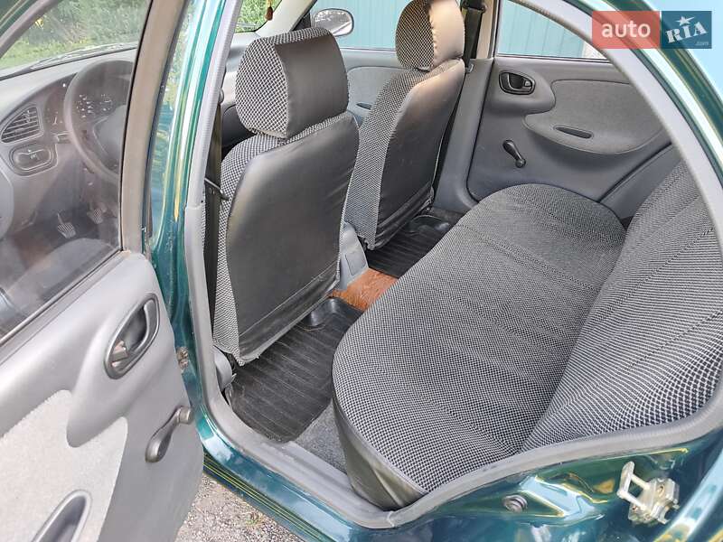 Седан Daewoo Sens 2006 в Черкасах