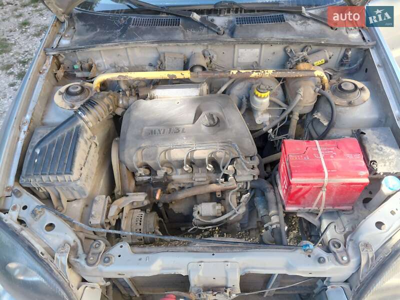 Седан Daewoo Sens 2004 в Подволочиске
