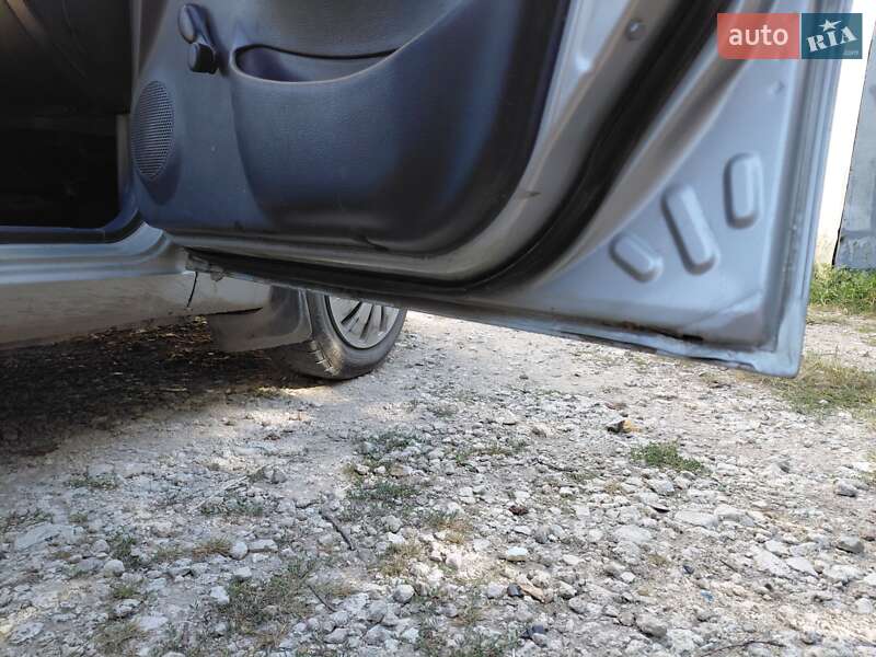 Седан Daewoo Sens 2004 в Подволочиске