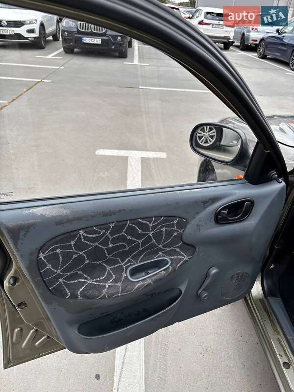 Седан Daewoo Sens 2003 в Киеве