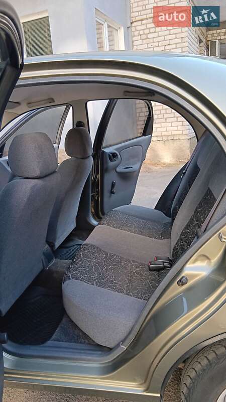 Седан Daewoo Sens 2005 в Вознесенске