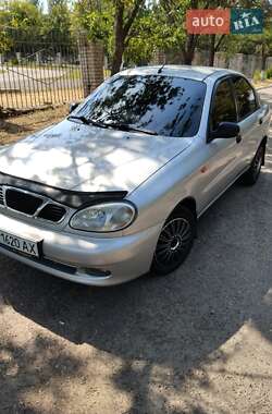 Седан Daewoo Sens 2004 в Новом Буге