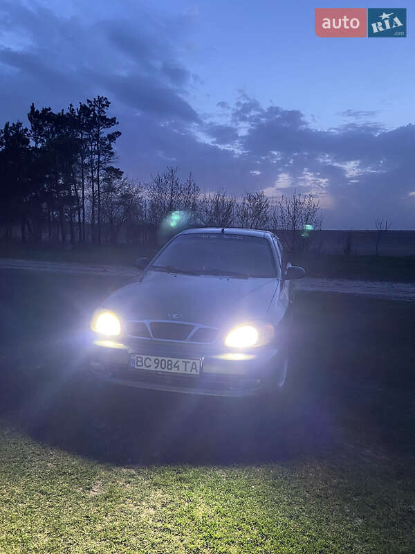 Седан Daewoo Sens 2003 в Кременце