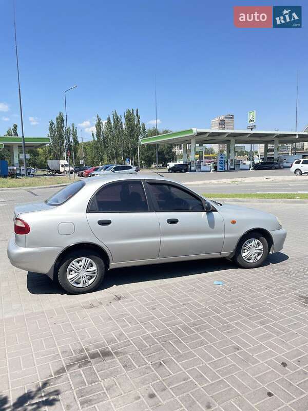 Седан Daewoo Sens 2003 в Дніпрі