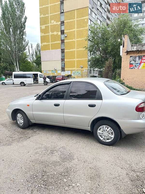 Седан Daewoo Sens 2003 в Дніпрі
