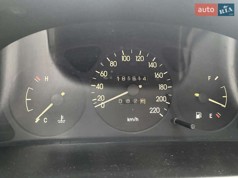 Седан Daewoo Sens 2004 в Львове