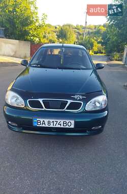 Седан Daewoo Sens 2005 в Новоархангельську