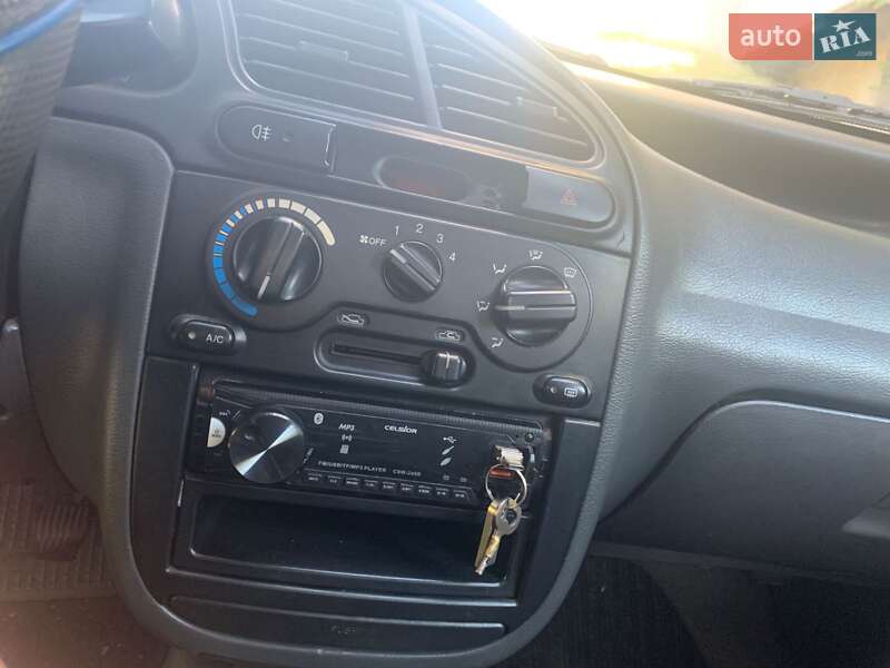 Седан Daewoo Sens 2001 в Запорожье