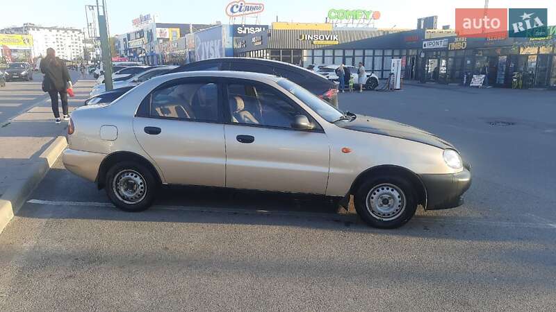 Седан Daewoo Sens 2004 в Киеве
