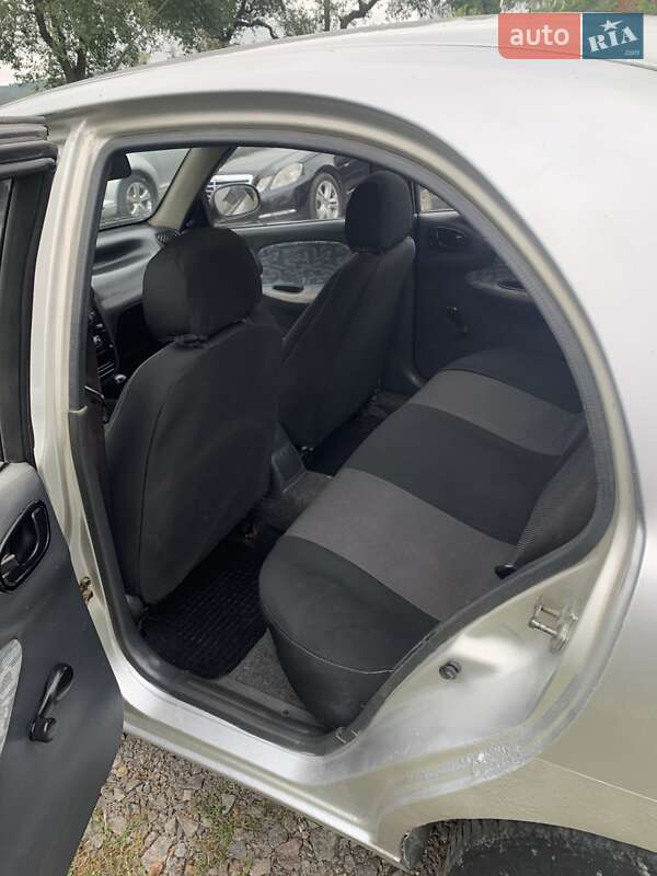 Седан Daewoo Sens 2005 в Кременце
