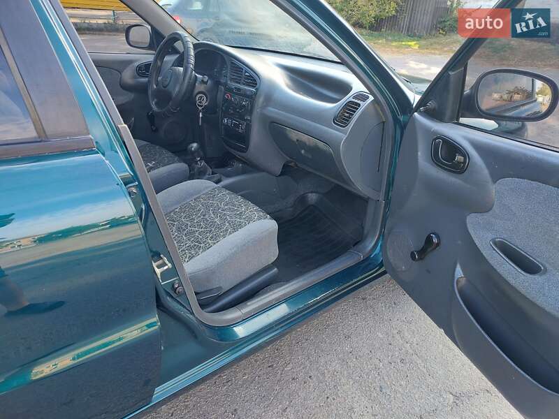 Седан Daewoo Sens 2005 в Карловке