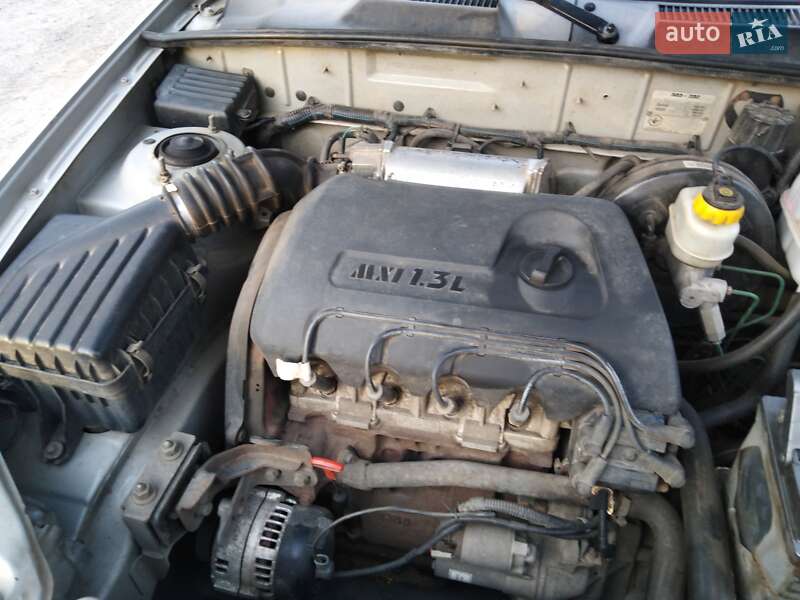 Седан Daewoo Sens 2004 в Миргороде
