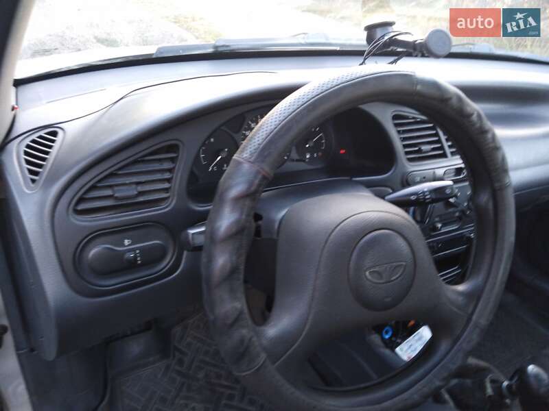 Седан Daewoo Sens 2004 в Миргороде